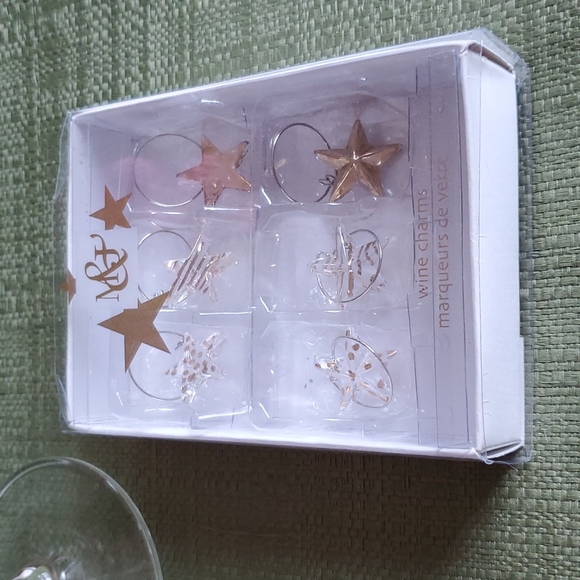๐ 4/$25 Glass Stars Wine Glass Charms - Set of 6 - Picture 12 of 14